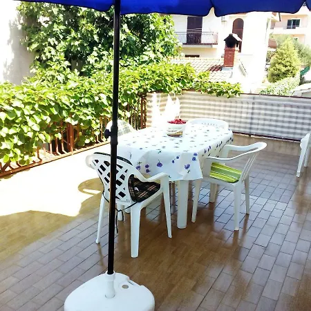 Bozena Apartman Zára